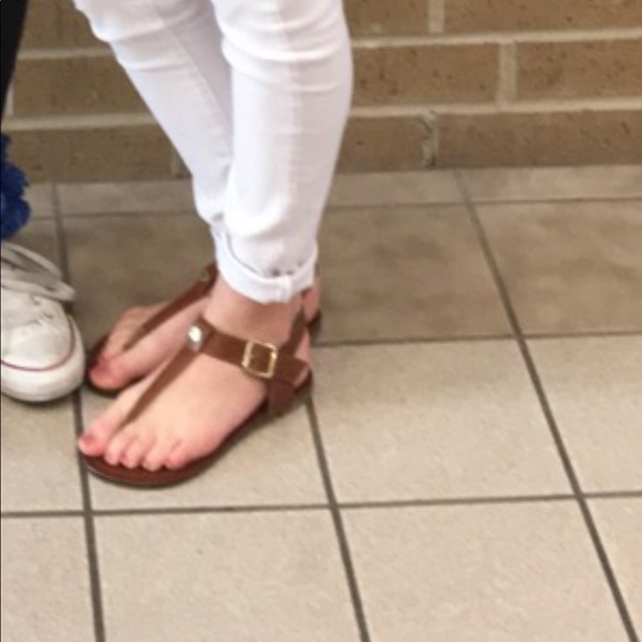 2/$15 • STEVE MADDEN SANDALS - Picture 3 of 8